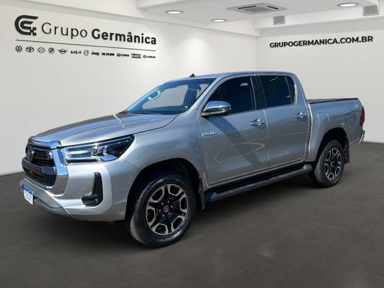 TOYOTA HILUX 2.8 D-4D TURBO DIESEL CD SRV 4X4 AUTOMÁTICO